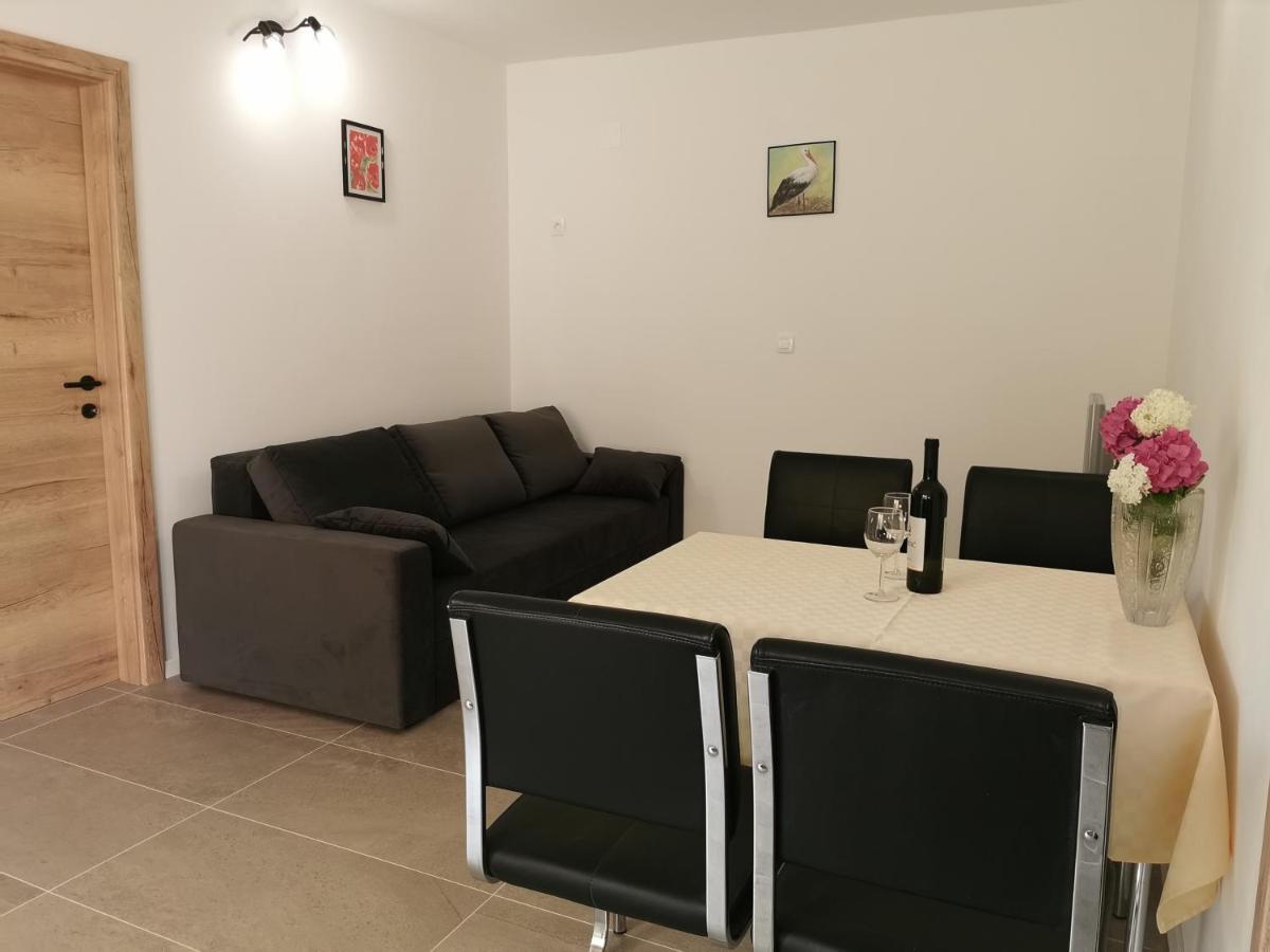Apartments Darinka Πόρετς Εξωτερικό φωτογραφία