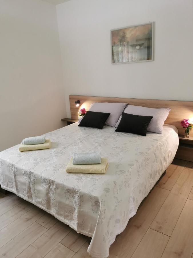 Apartments Darinka Πόρετς Εξωτερικό φωτογραφία