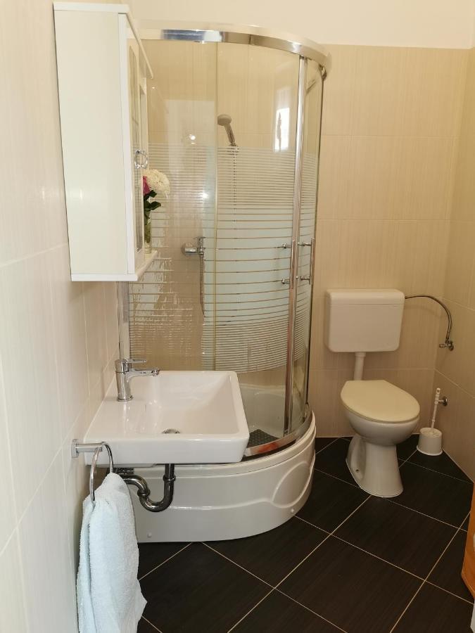 Apartments Darinka Πόρετς Εξωτερικό φωτογραφία