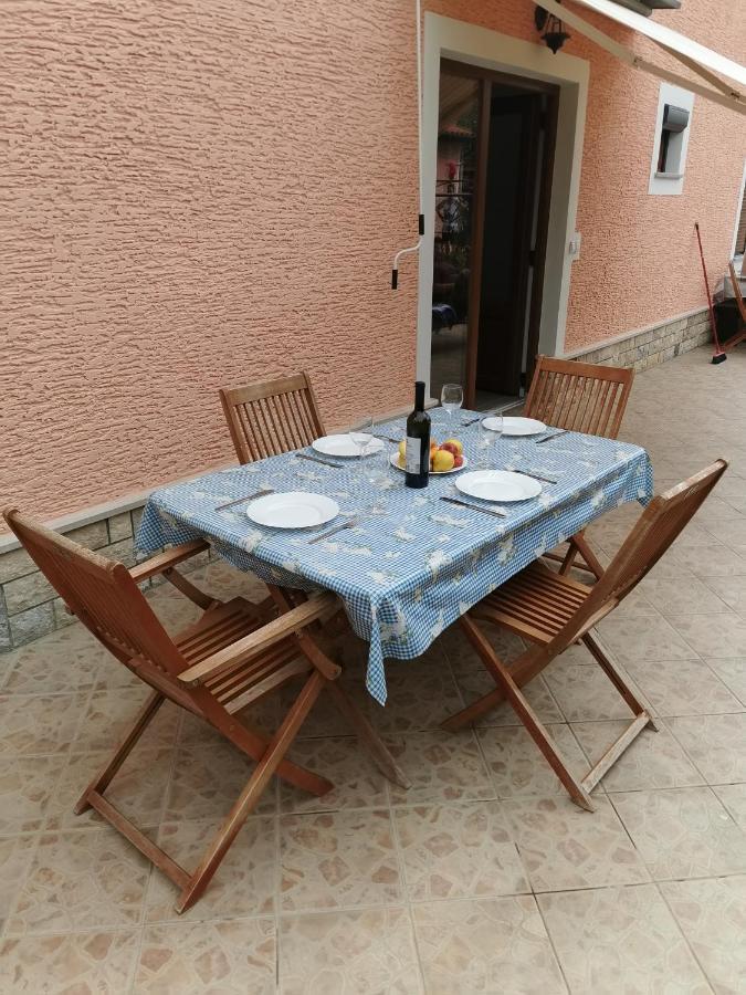 Apartments Darinka Πόρετς Εξωτερικό φωτογραφία
