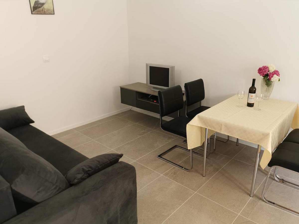 Apartments Darinka Πόρετς Εξωτερικό φωτογραφία