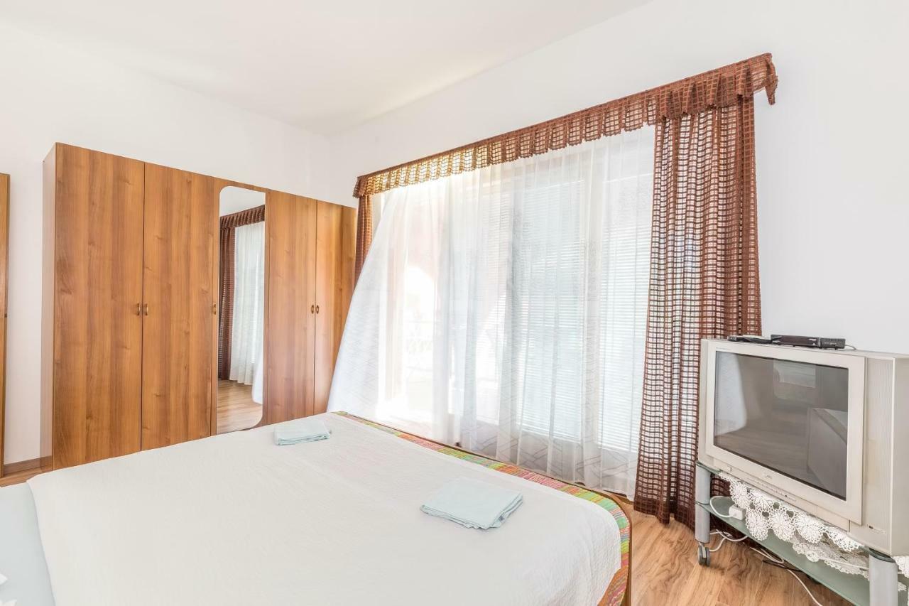 Apartments Darinka Πόρετς Εξωτερικό φωτογραφία