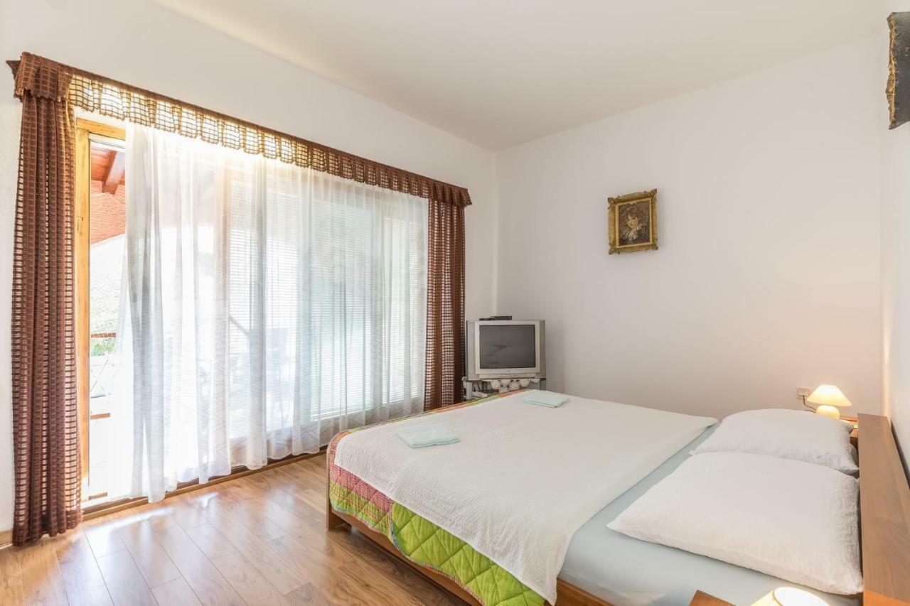 Apartments Darinka Πόρετς Εξωτερικό φωτογραφία